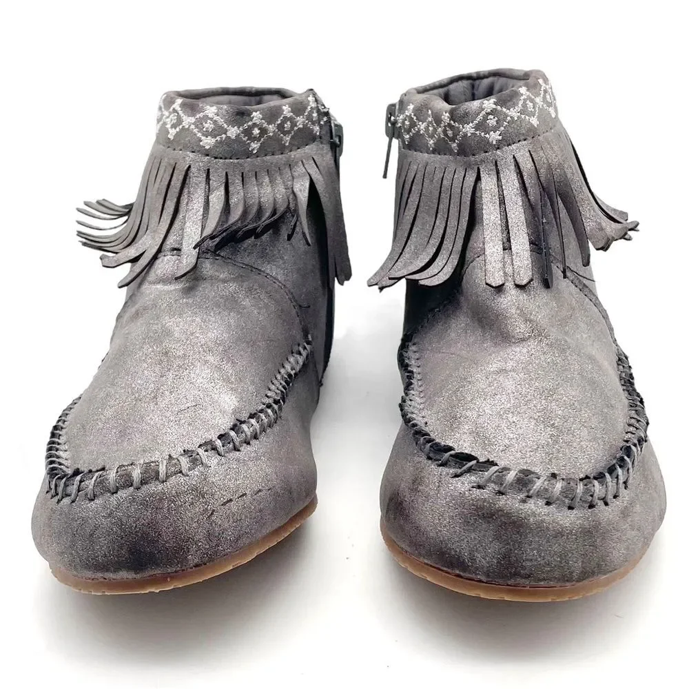 Hanna Andersson Erika Moccasin Fringed Zip Bootie Silver Metallic Girls Size 4